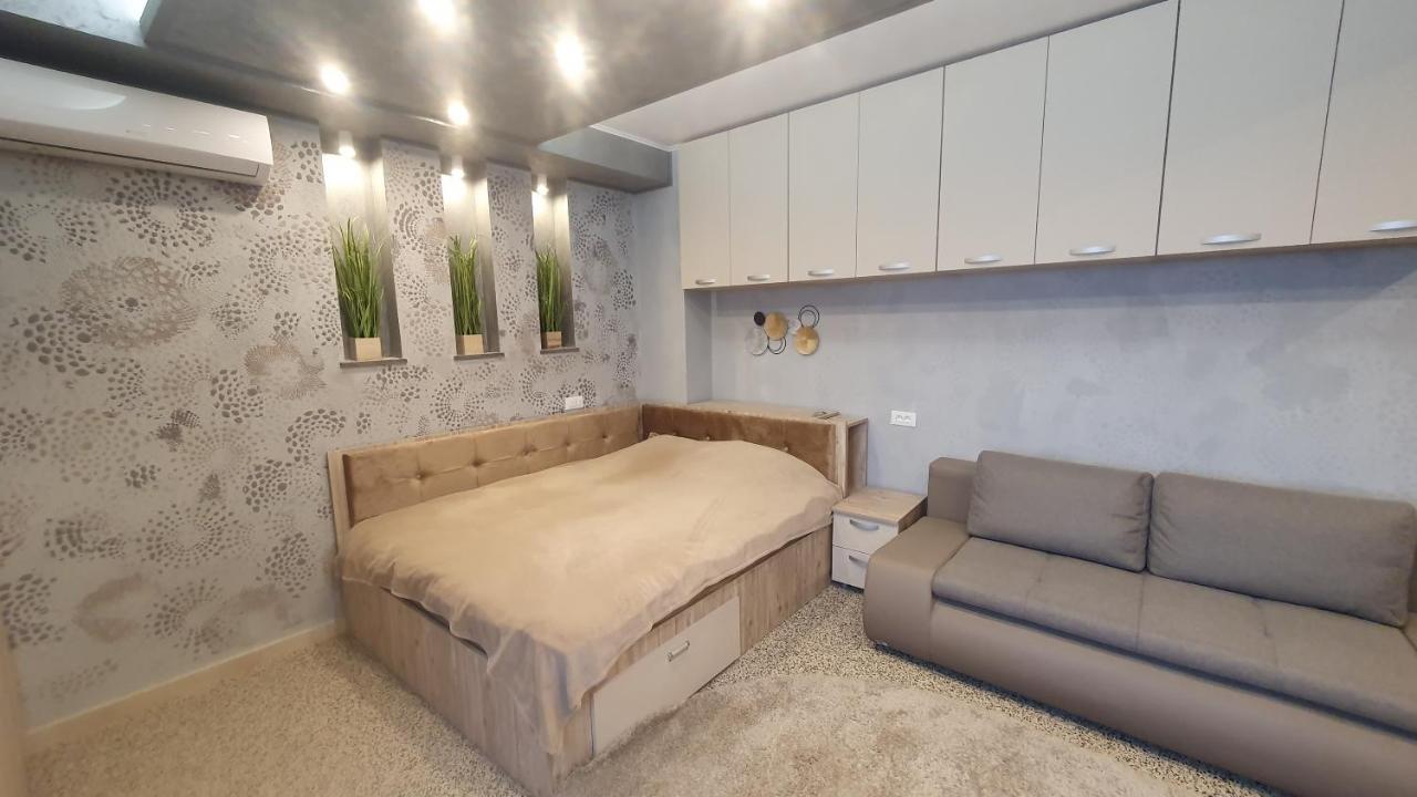 Tomis 4b Apartment
