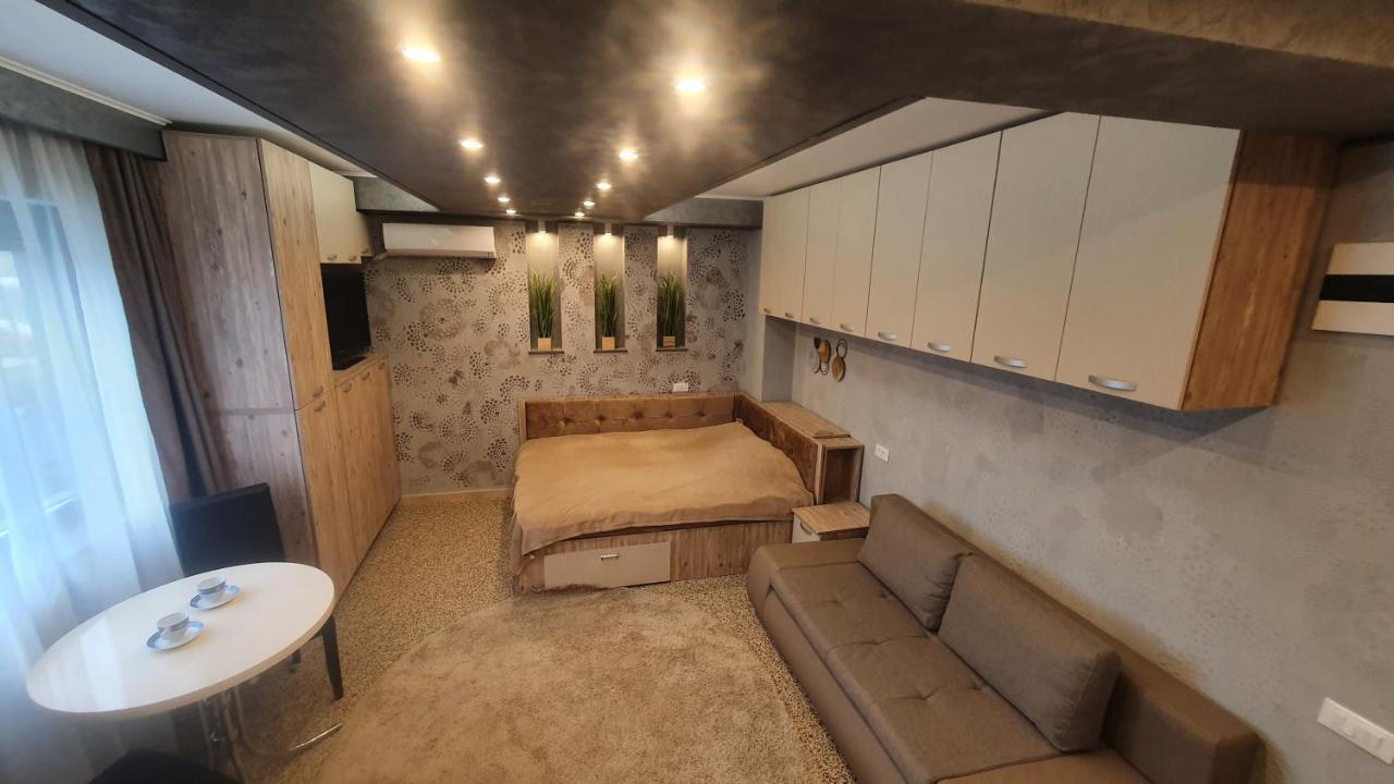 Apartment Tomis 4b *