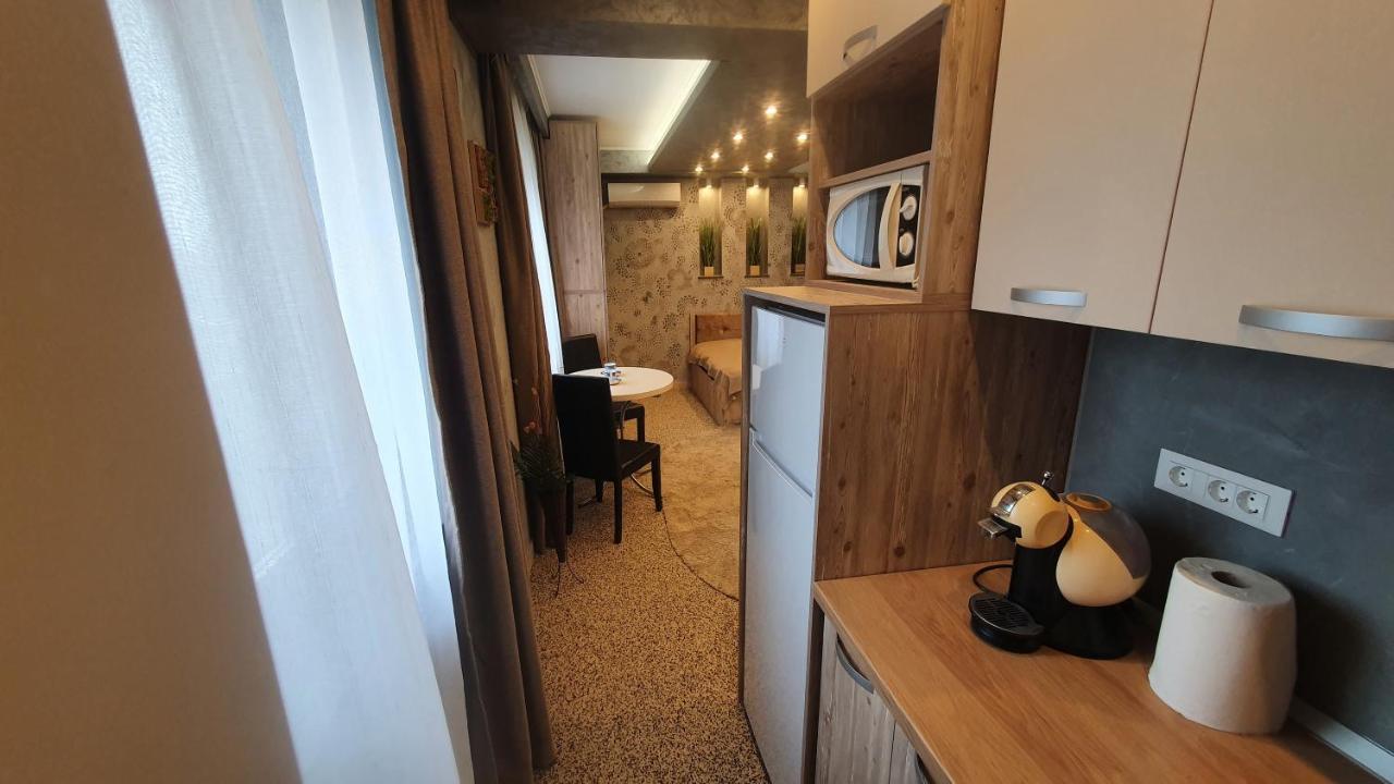 Tomis 4b Apartment *